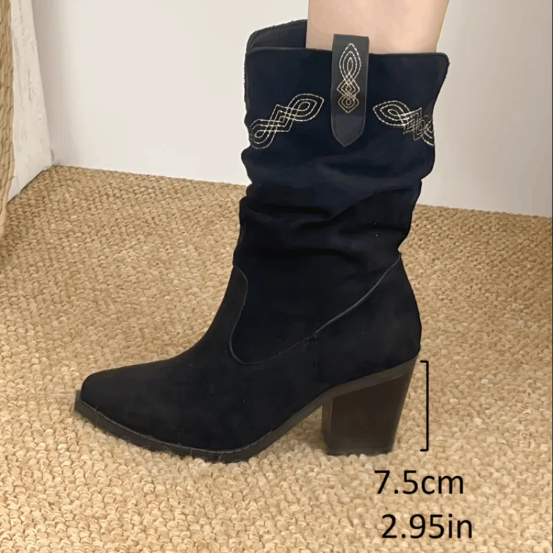 

New Embroidered Pointed Toe Shoes Chunky Heel Knight Boots Retro Slip on Western Cowboy Short Boots Botas De Mujer Plus Size 42