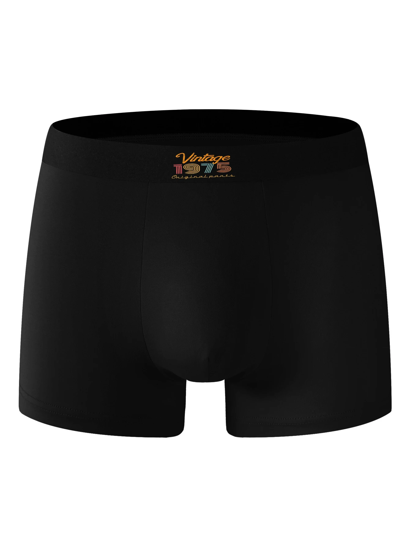 The men underwear is very comfortable simple close-fitting four-corner shorts have a logo for the new style in the summer of 25