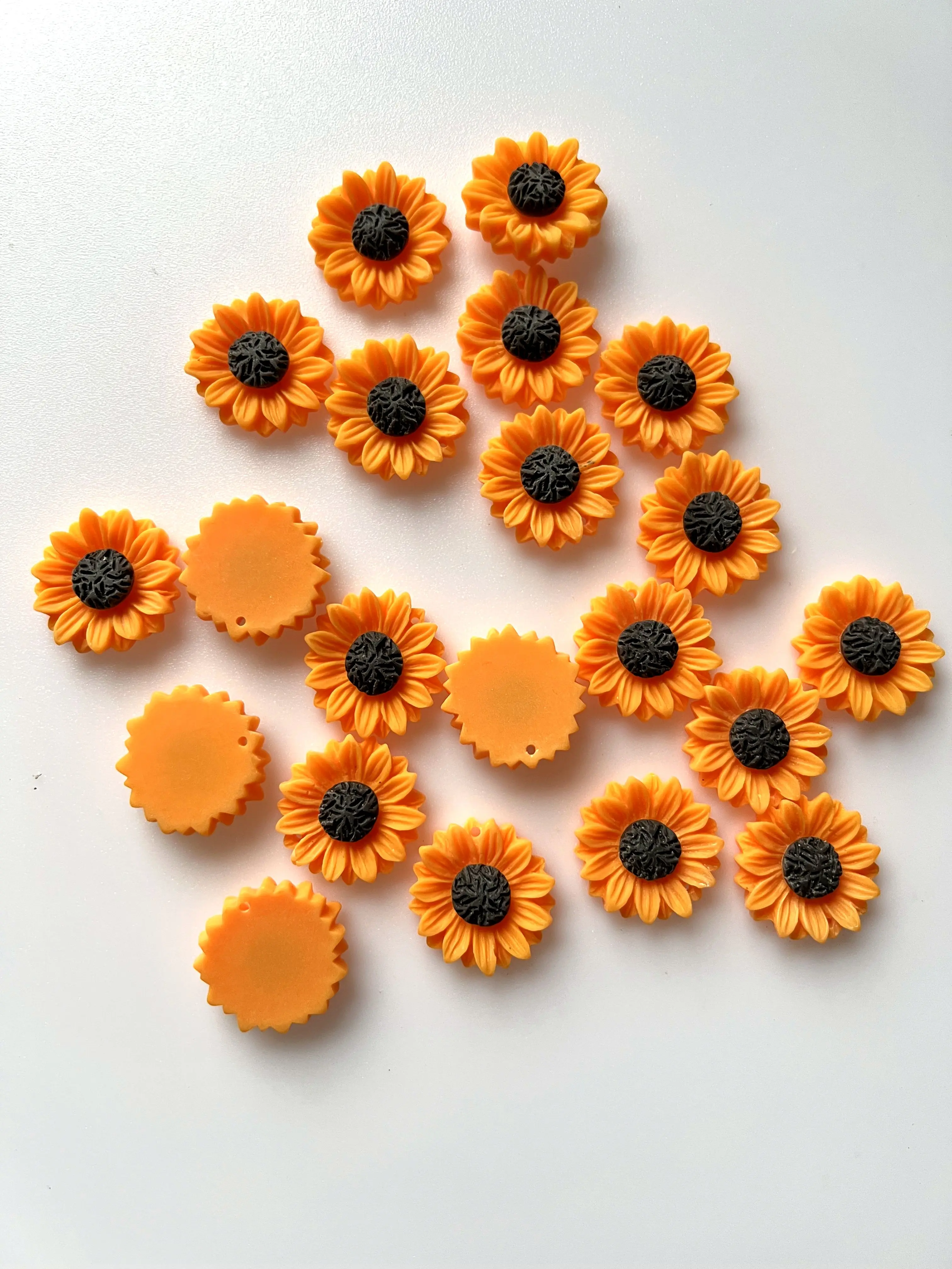 200Pcs Cute Sunflower Jewelry Accessories Fashion Multi size Charm ( with hole )Jewelry for Making DIY Earrings Necklaces Bracel