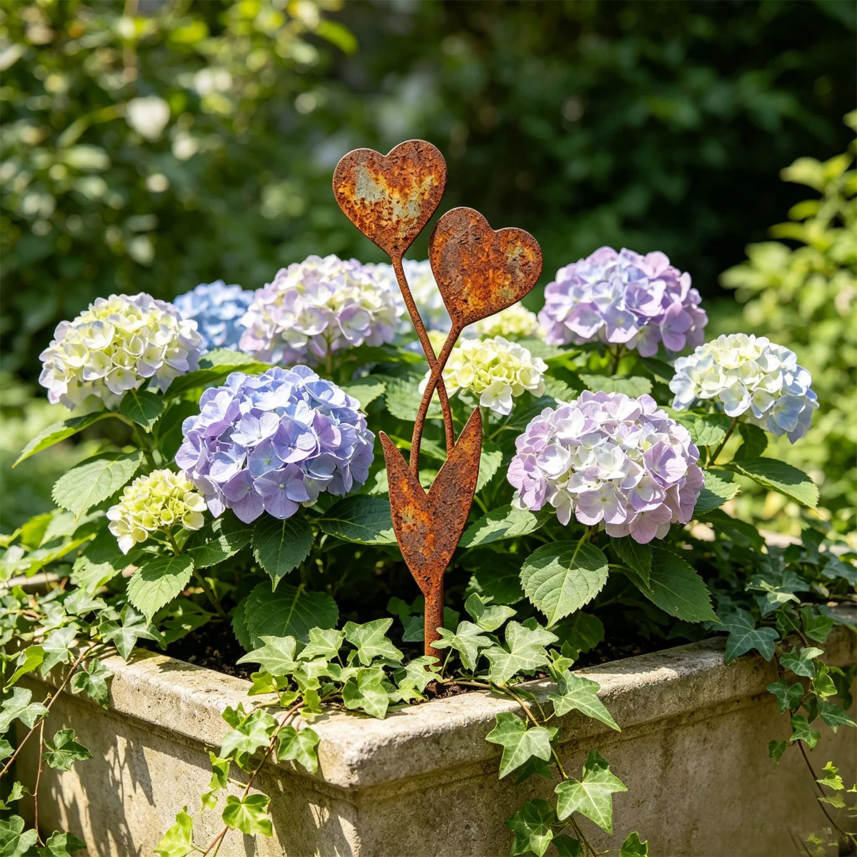 1Pc Iron Art Garden Decoration Stake, Small Heart-Shaped Garden Stake, Garden Decoration, Vintage Style, Suitable for Outdoor Lawns, Courtyards, Flower Pots, Flower Beds, or as an Artistic Addition to the Garden.