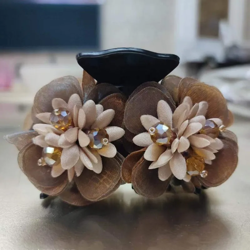 Barrettes moyennes à 4 fleurs, pince requin Updo pour femmes d'âge moyen et âgées, accessoires pour cheveux