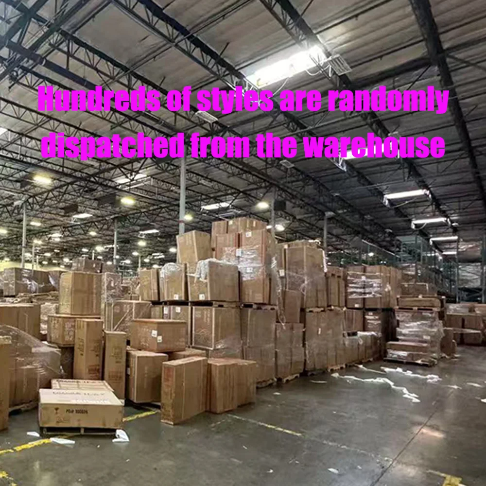 Hundreds of styles of building block blind boxes are randomly dispatched. You can put them together in your spare time