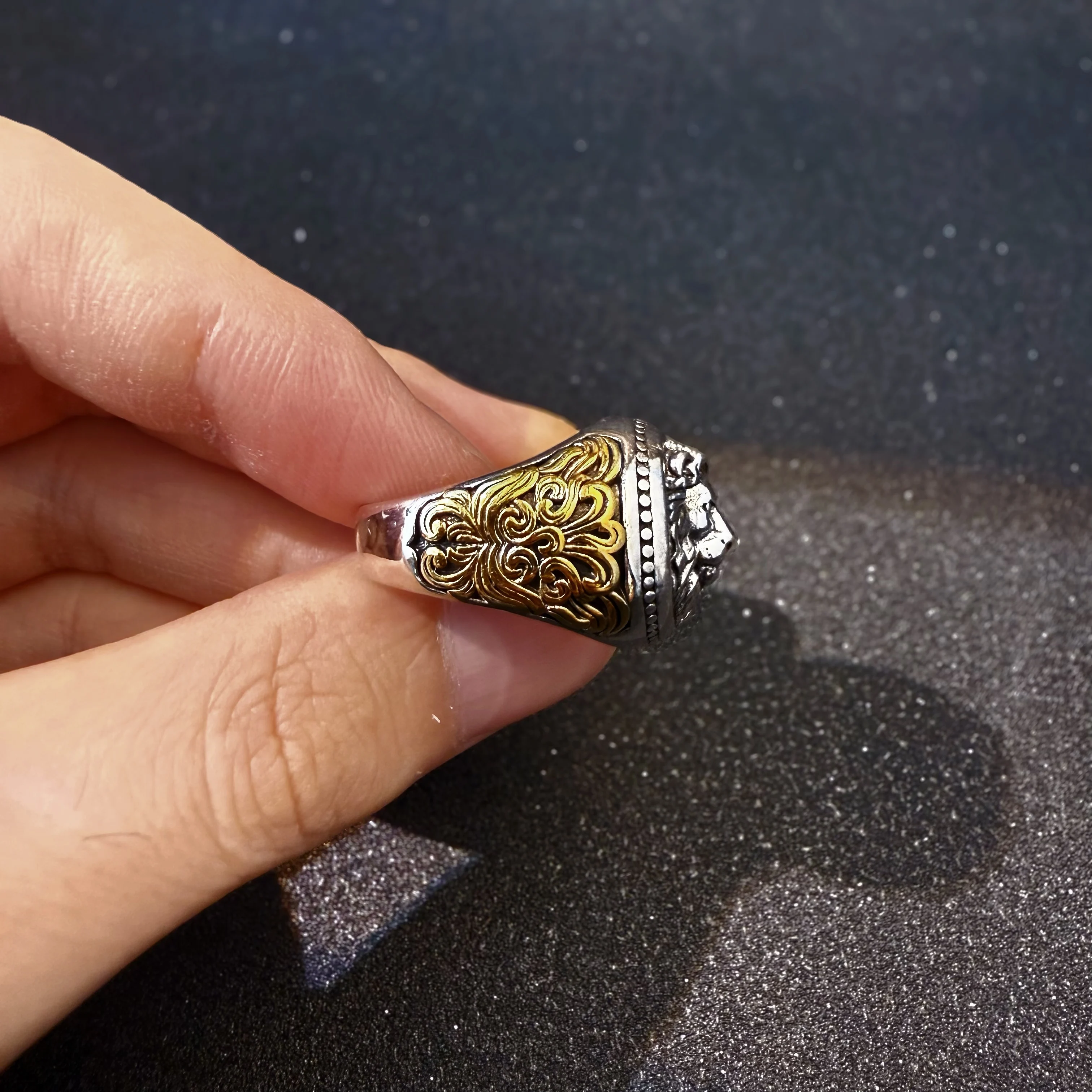 Retro Löwe Goldene Efeuranke Verstellbarer Offener Ring für Männer Punk Gothic Edgy Versilberter Schmuck Biker-Accessoires Geschenk für Ihn – Detail 4