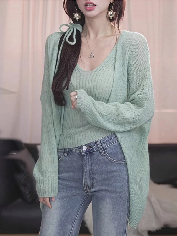 

Корейский комплект из двух предметов: вязаный кардиган с открытыми плечами и топ на бретельках в стиле Lazy Chic Pure Desire Spicy Girl, облегающий, для защиты от солнца