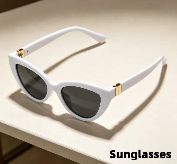 

Elegant Tortoiseshell Cat Eye Sunglasses for Unisex UV400 Protection Lens Retro Fashion Shades for Daily and Outdoor Activities