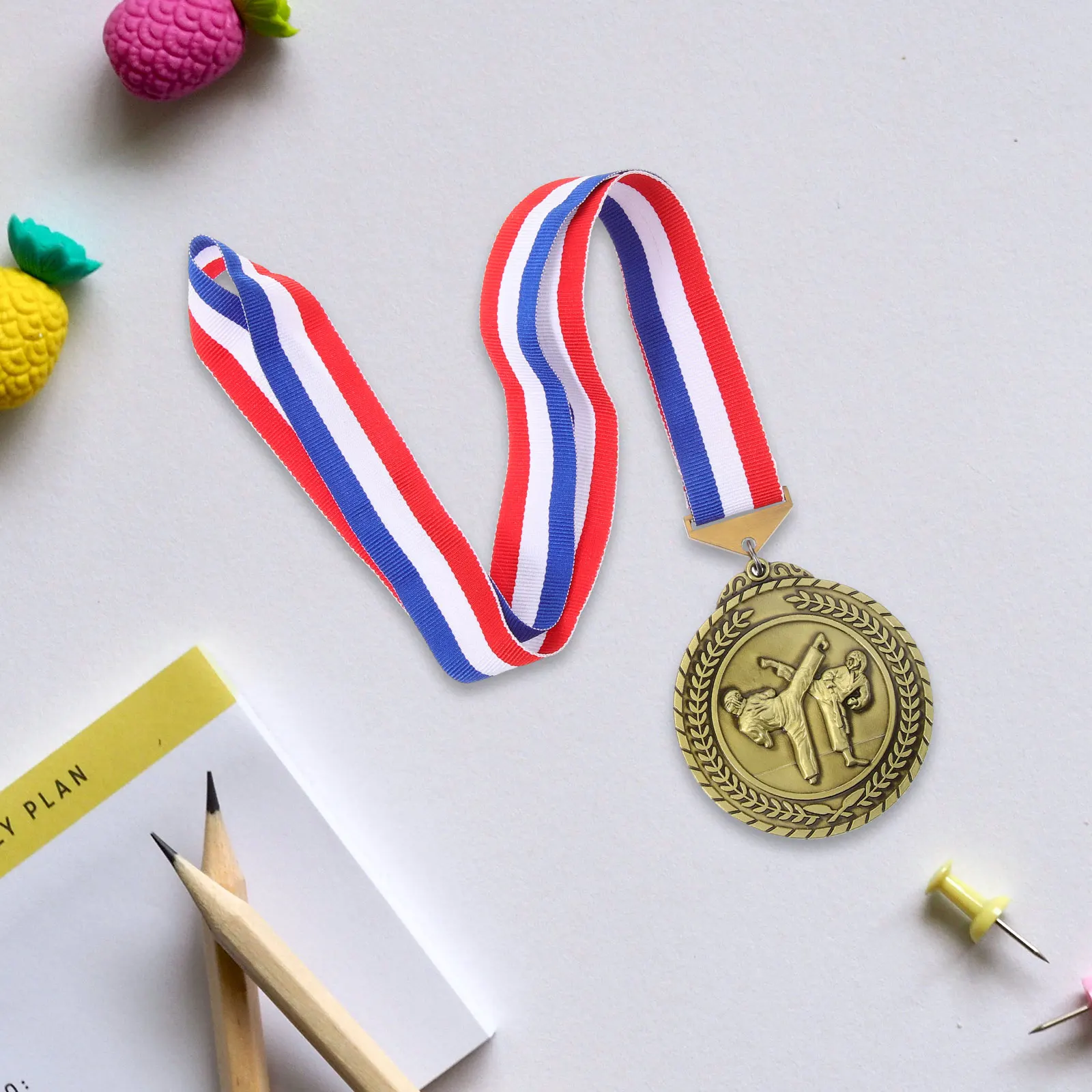 

Hanging Medals Race Zinc Alloy Portable Martial Competition for Awards Bulk Metal