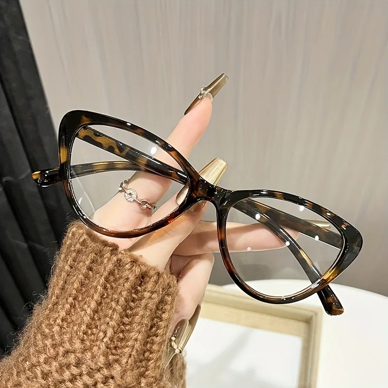 نظارات عصرية عصرية للنساء بعدسات مسطحة مناسبة للملابس اليومية والتصوير الفوتوغرافي في الشوارع #5
