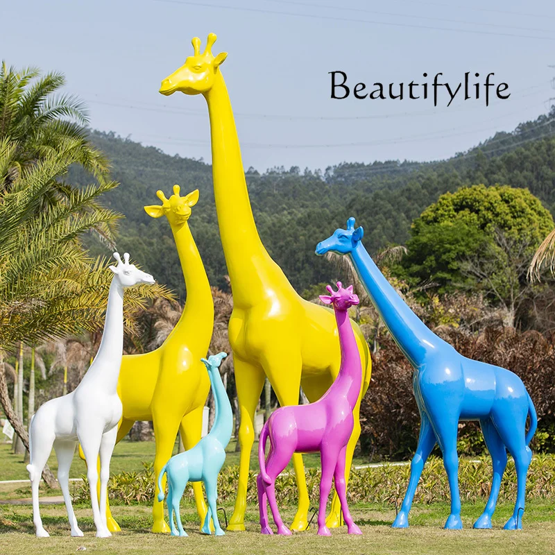 Outdoor garden landscape geometric giraffe fiberglass sculpture scenic park decoration large ornament