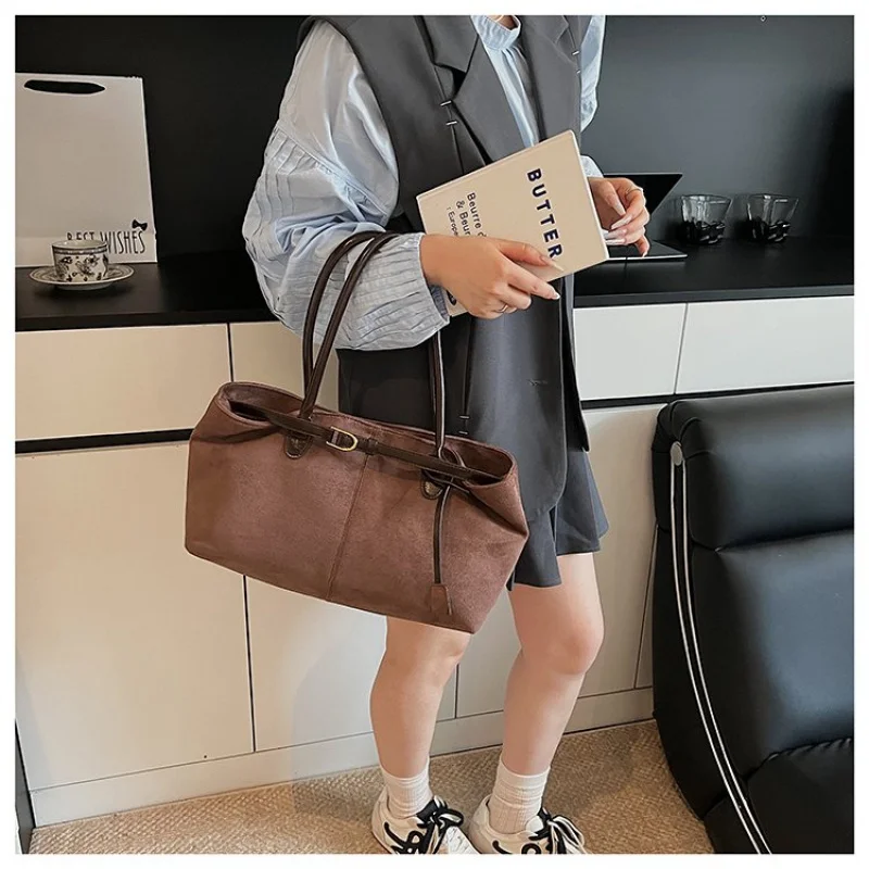 

Женская сумка-мессенджер из кожи с рисунком жасмина, элегантная, высококачественная, прочная, легкая, в современном стиле ​