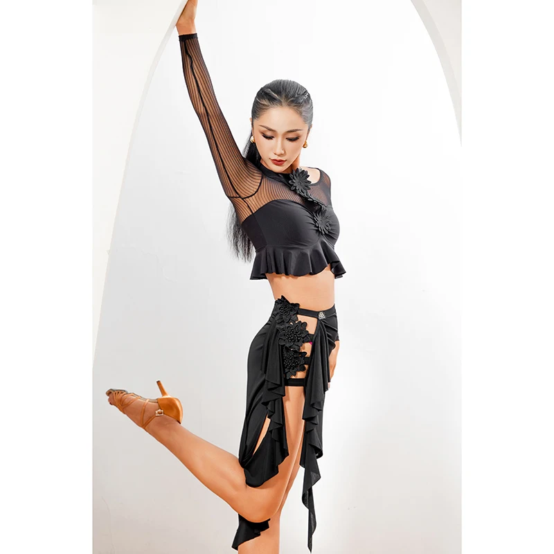 ملابس مسابقة الرقص اللاتينية الجديدة لعام 2025 للنساء قطع علوية بأكمام شبكية غير منتظمة تنورة بدلة رقص لاتينية للكبار DQS21292 #4