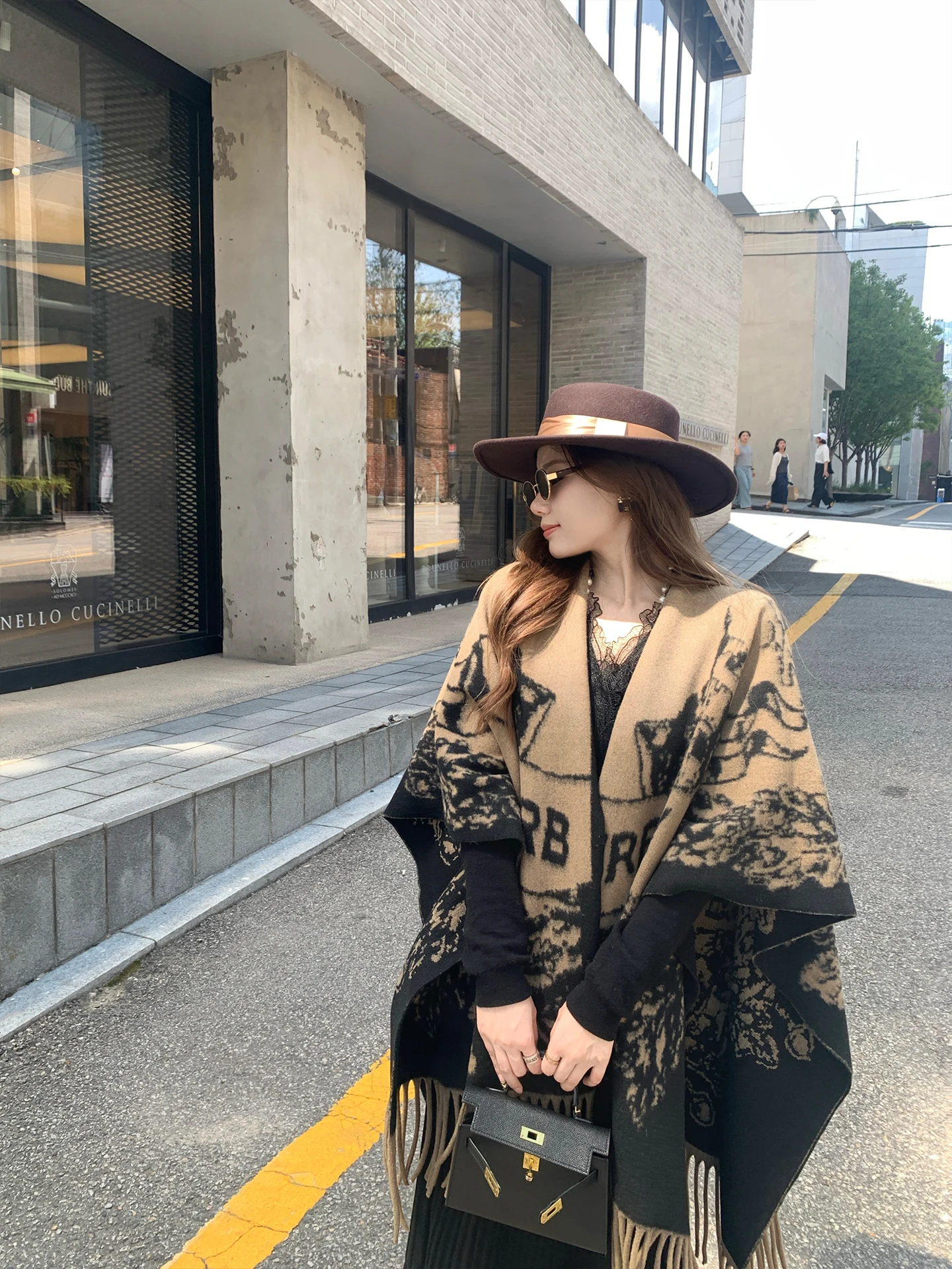 

Classic Plaid awl Coat with Tassel Warmth Women's ort Outerwear V-neline No-sve Polyester Wool Blend Fabric