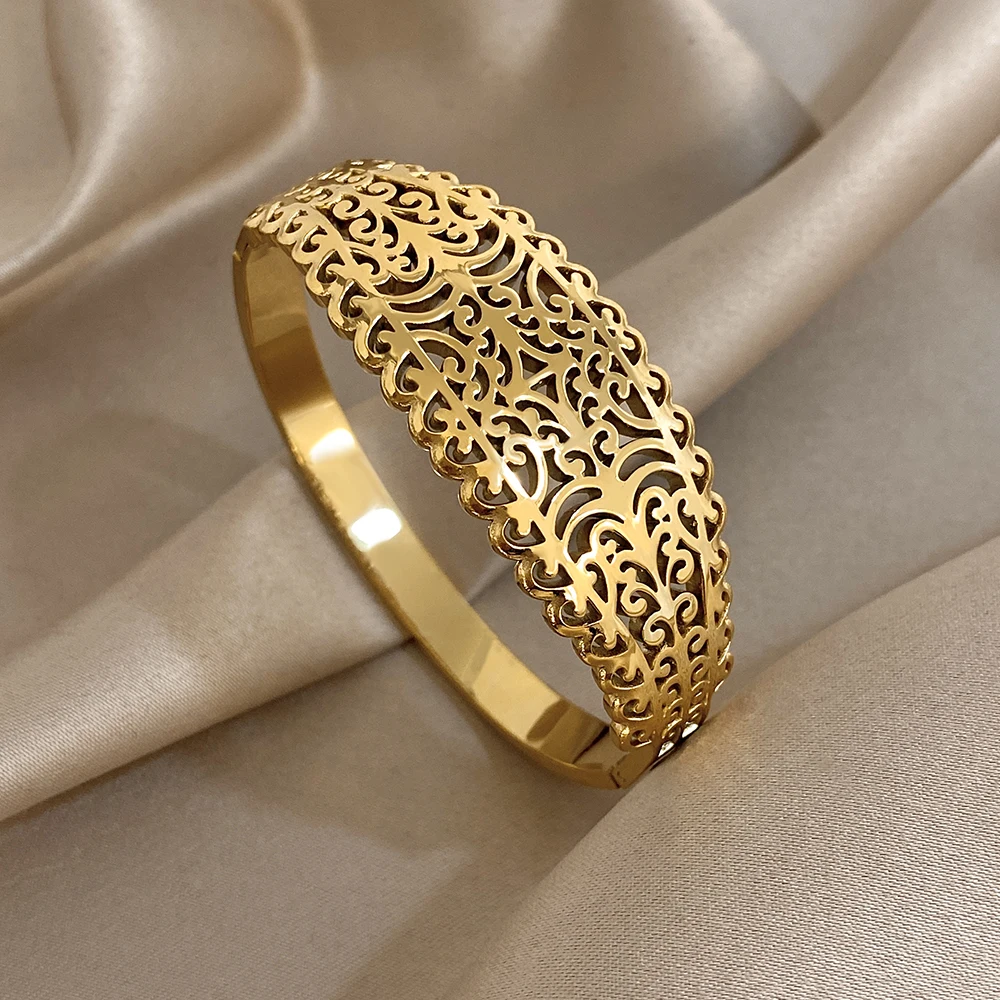 

Freetry Luxury Gold Color Stainless Steel Wide Bangle Bracelet Women Vintage Hollow Out Flower Chunky Cuff Spring Bangles Gifts