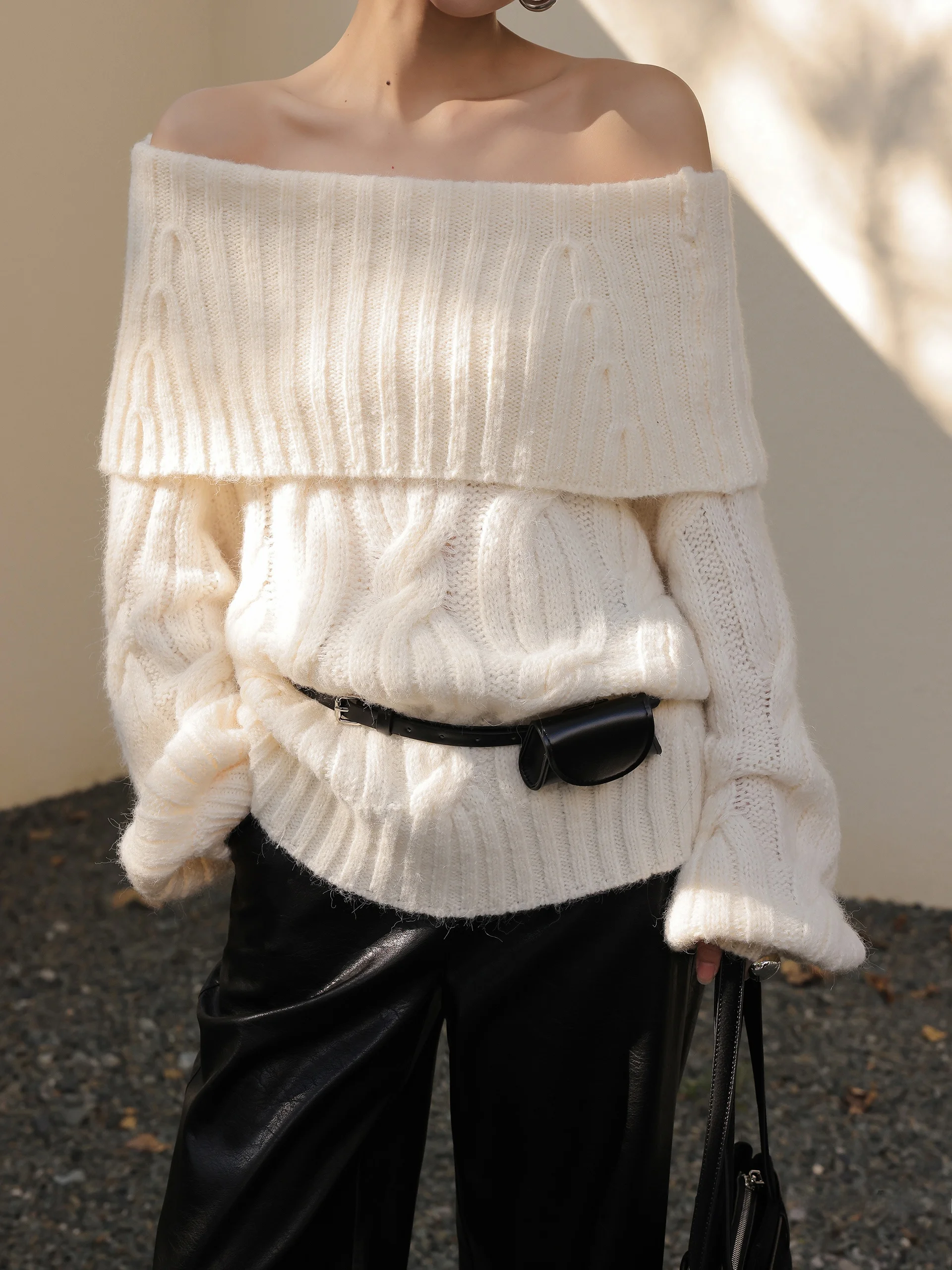 

JWUNIQUE Новогодняя коллекция: Женский свитер с открытыми плечами в горошек, белый, с эффектом объема, на одно плечо, вязаный, облегающий, длинный