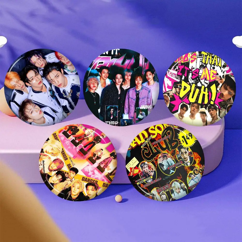 مخصص P1Harmony KPOP لينة زر دبوس مشرق مطبوعة أيقونة هدية للأصدقاء شارة طوق بروش التلبيب دبوس معدني #1