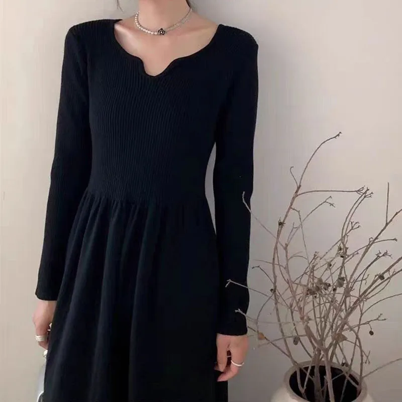 French Style Fashion Dresses Autumn Winter Women Solid V-Neck Fragrant Style Long Sleeve Slim Mid-length A-line Knitted Dress