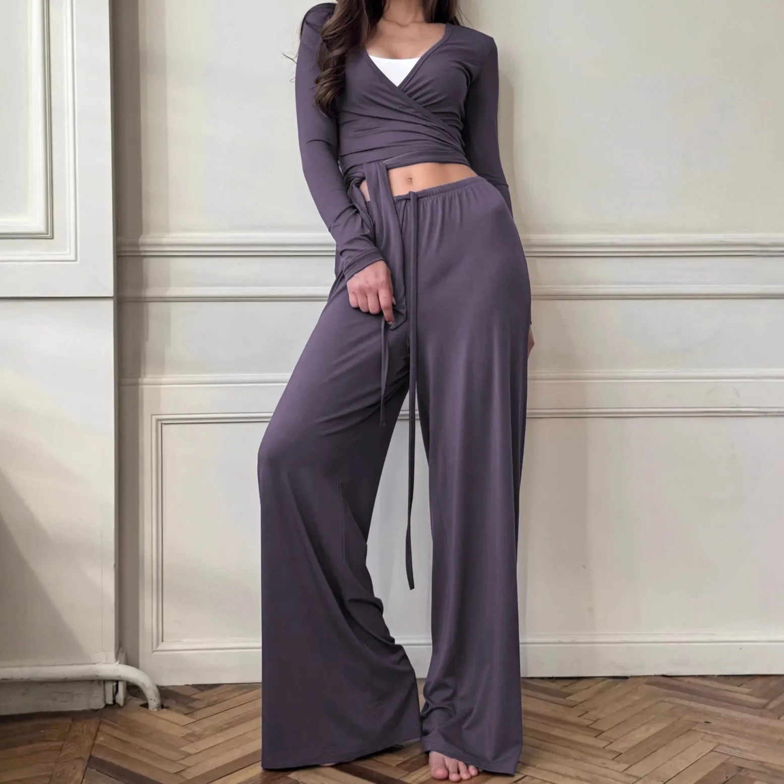 Immagine 5: Completo senza colletto a maniche lunghe con pantaloni lunghi, stile europeo e americano, abbigliamento da esterno per donna, primavera estate