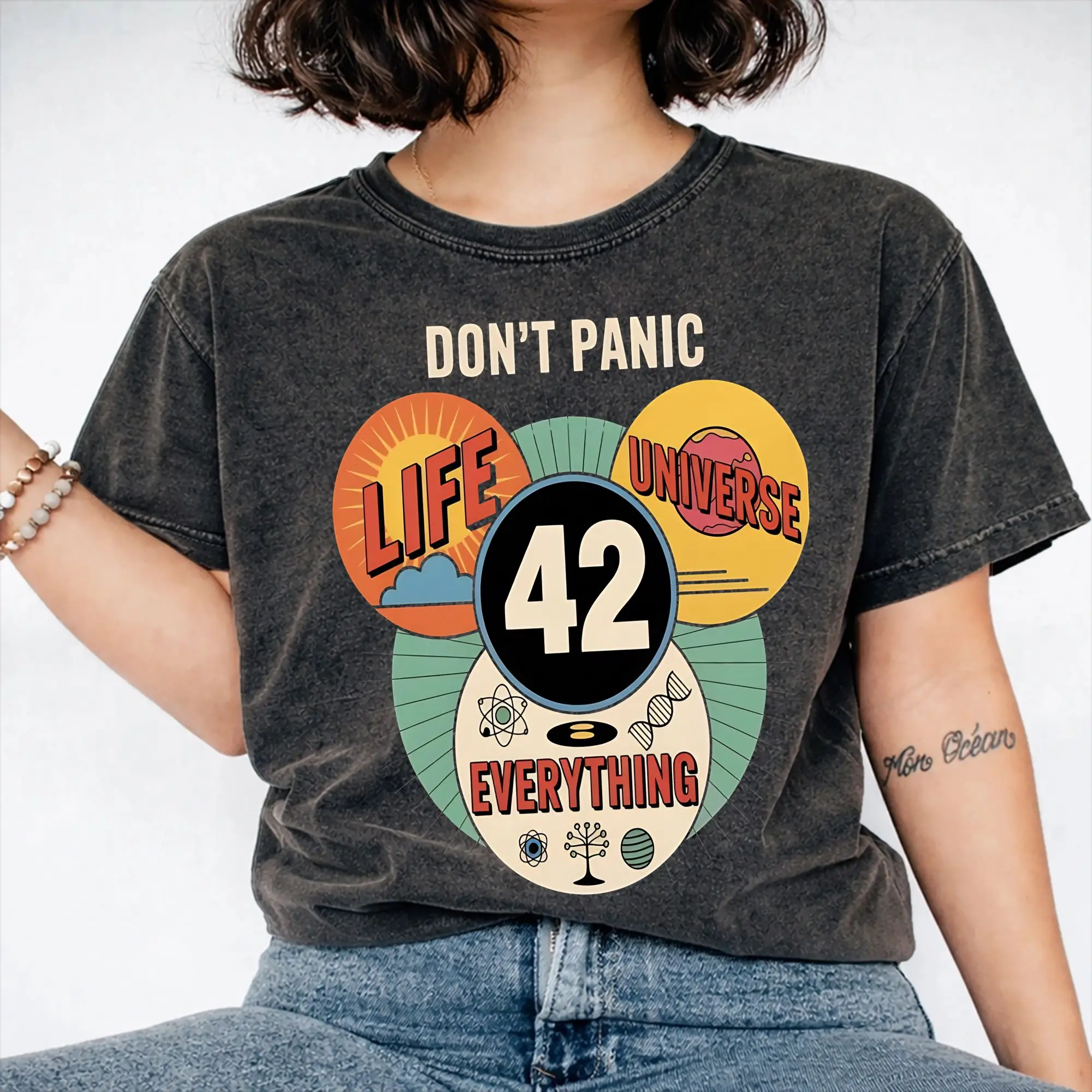 Grafisch bedrucktes T-Shirt „Don't Panic 42 The Answer To Life Douglas Adams“ in gewaschenem Look, Übergrößen-T-Shirts für Männer und Frauen