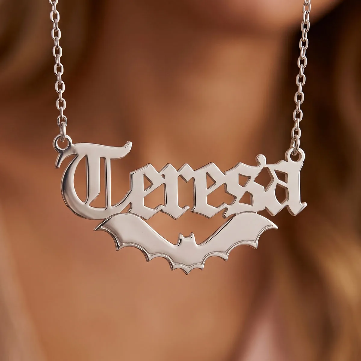 Collier personnalisé en acier inoxydable avec motif de chauve-souris, cadeau d'Halloween, accessoires, bijoux personnalisés pour hommes et femmes
