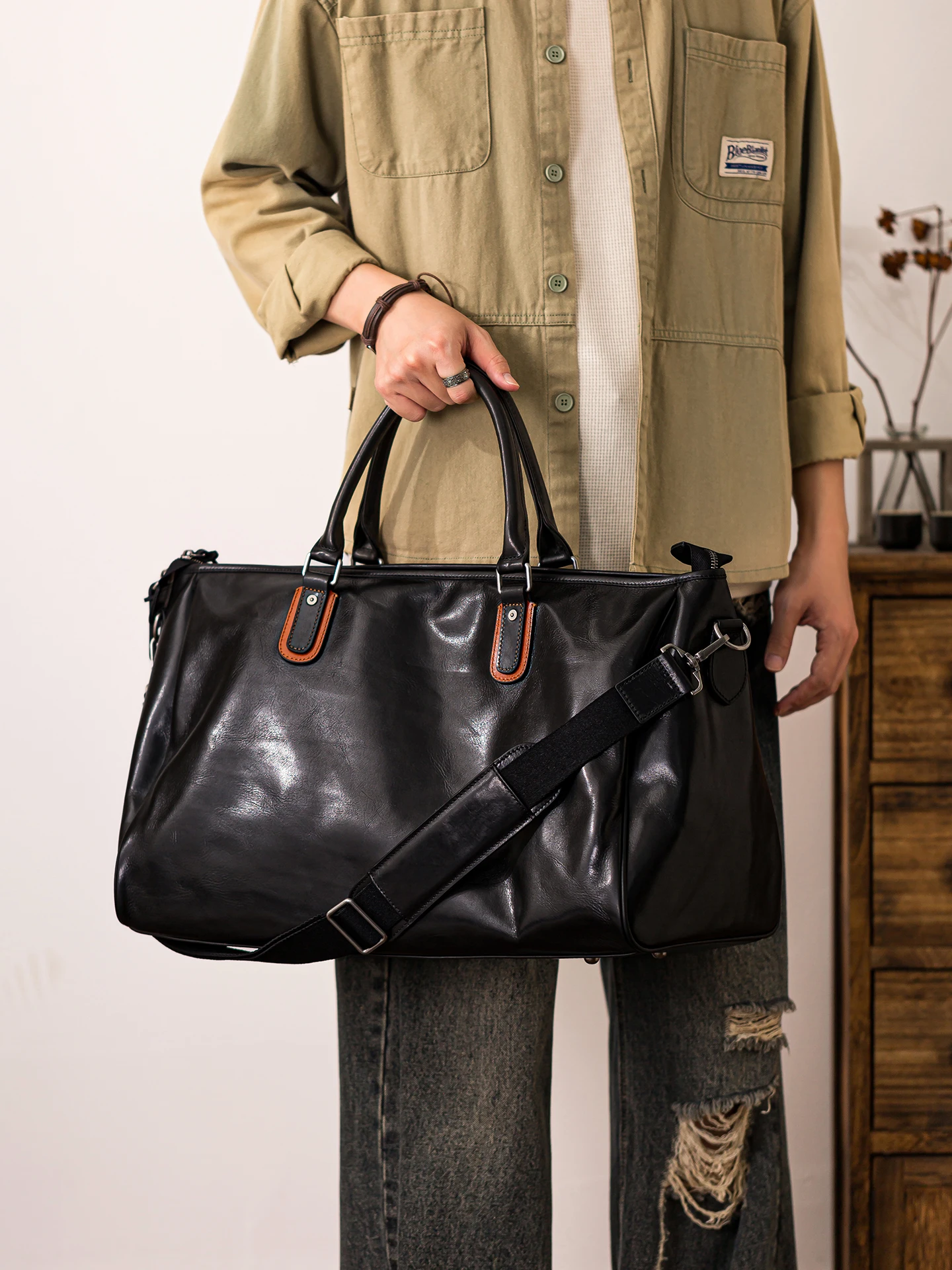 

simple fashion luxury first layer cowhide men's travel bag outdoor sports fitness genuine leather black large-capacity handbag