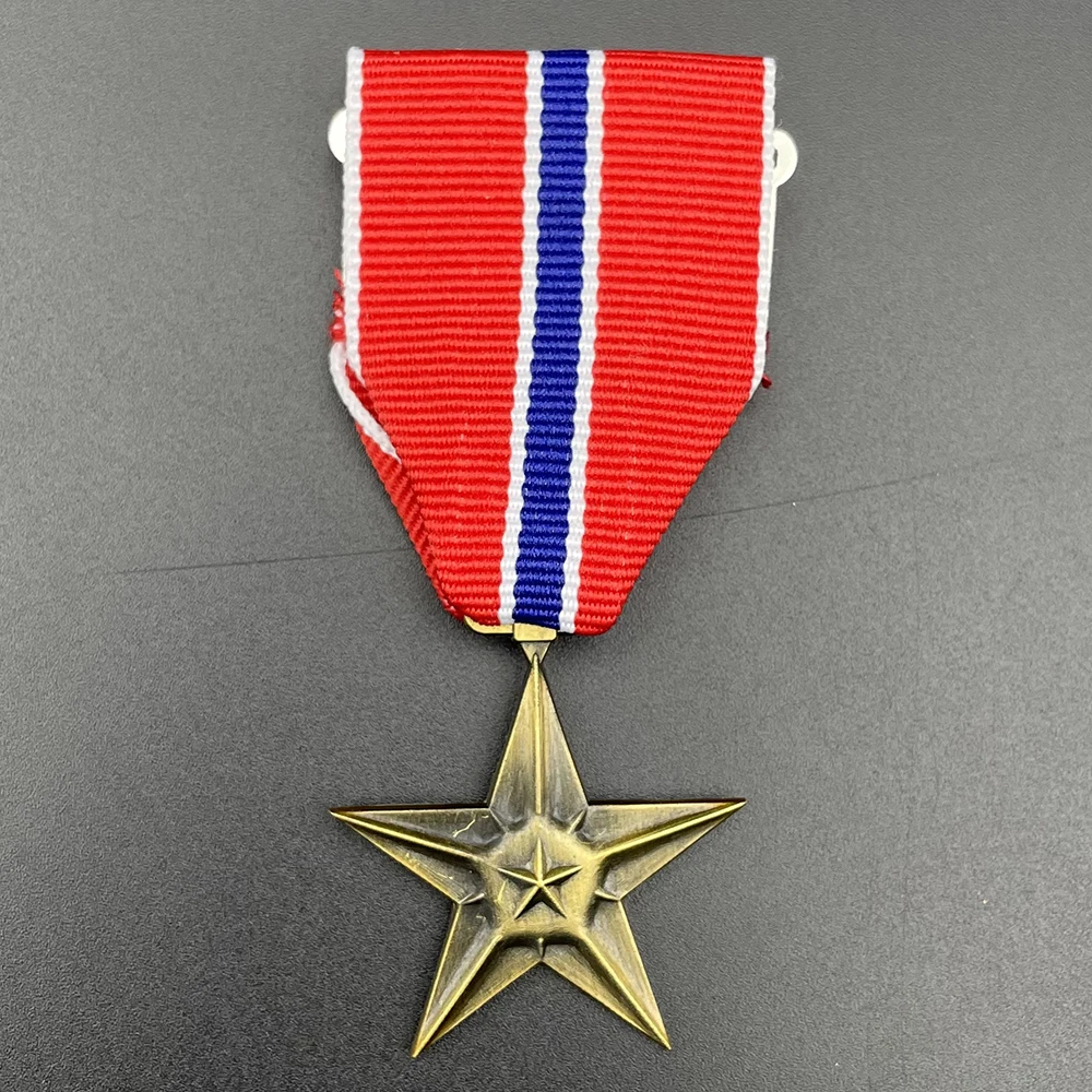 The American Commendation Star Military Medal Bronze Star Pins Honor Badge Reproduction Home Decoration Souvenir