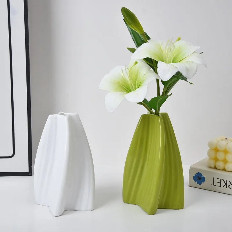 New Nordic Minimalist Arrival Dopamine-Style Vases Home Decor Accent Wabi-Sabi High-End Ceramic Vase