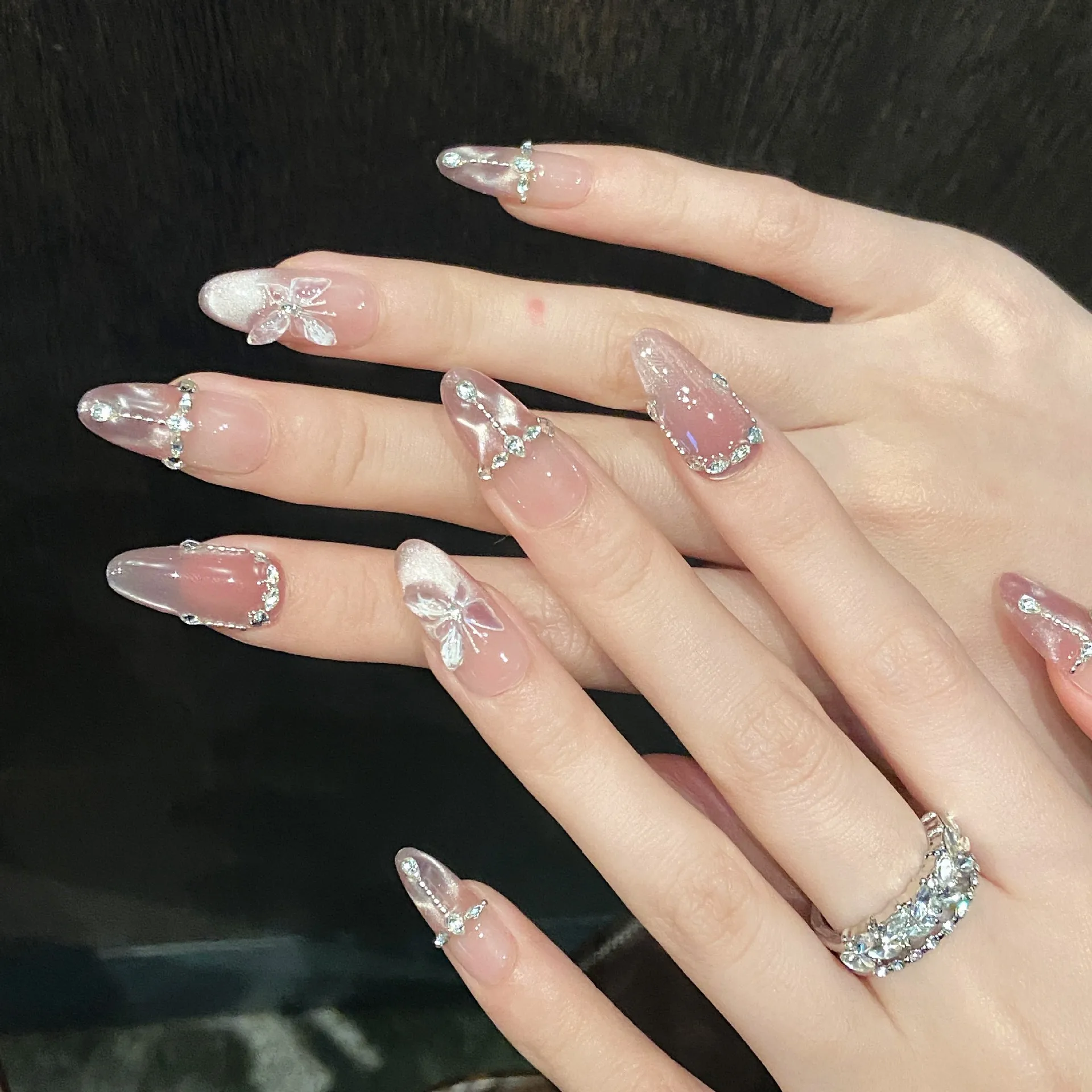 10Pcs Press on Nails Handmade Cat's Eye Round Head Pink French Fake Nails Tips Oval Design with Broken Diamond Chain False Nail