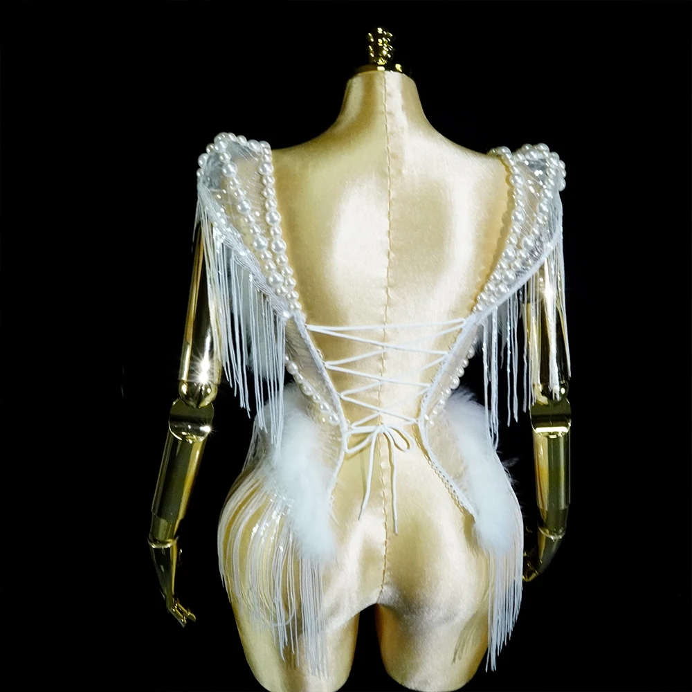 Nuevo GOGO pluma blanca escenario perla bata Sexy mujer club nocturno fiesta cumpleaños carnaval Crop Tops desgaste trajes de actuación de cantante