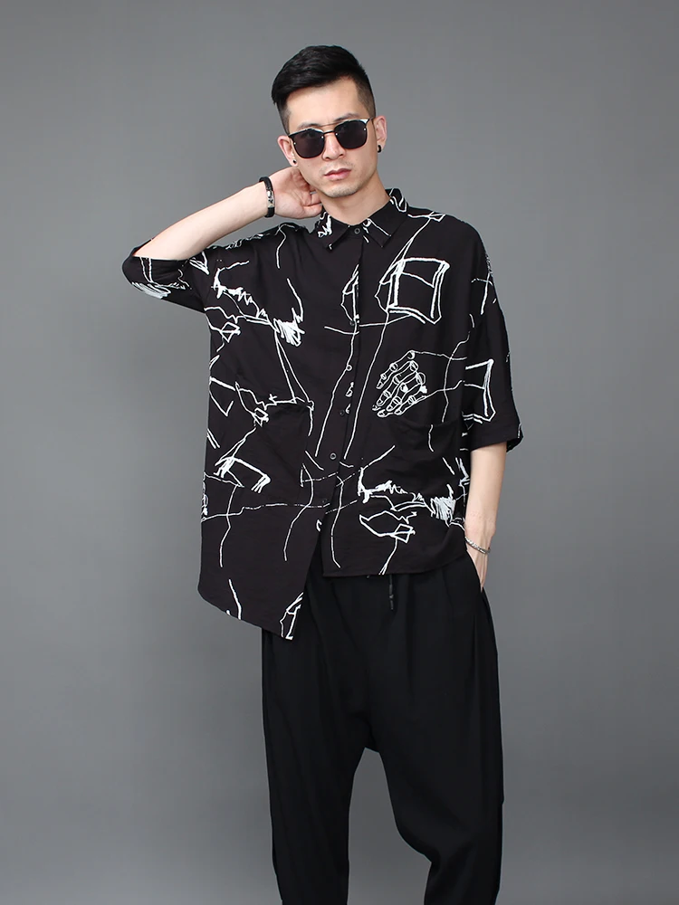 

2022 new loose five-cent sleeve shirt men's graffiti print asymmetric shirt Korean summer men's top