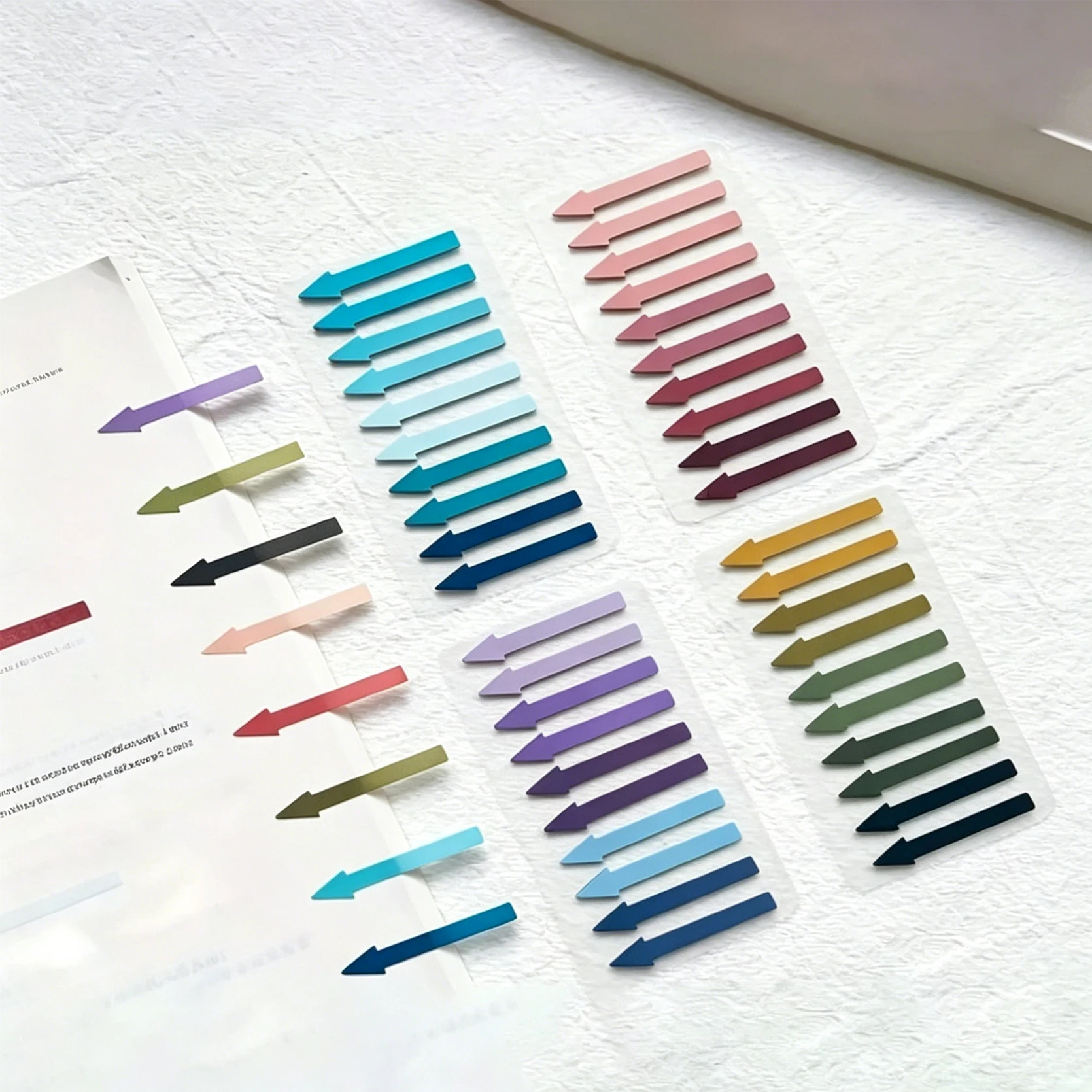 200Sheets PET Arrow‑Shaped Sticky Notes Translucent Index Labels Waterproof Mini Bookmark Strips Back To School