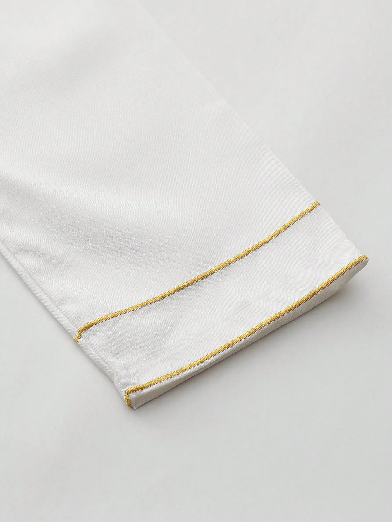 2025 nuovo stile colletto rialzato sciolto islamico a maniche lunghe ricamato colletto rialzato uomo arabo thobe, abito da uomo arabo musulmano