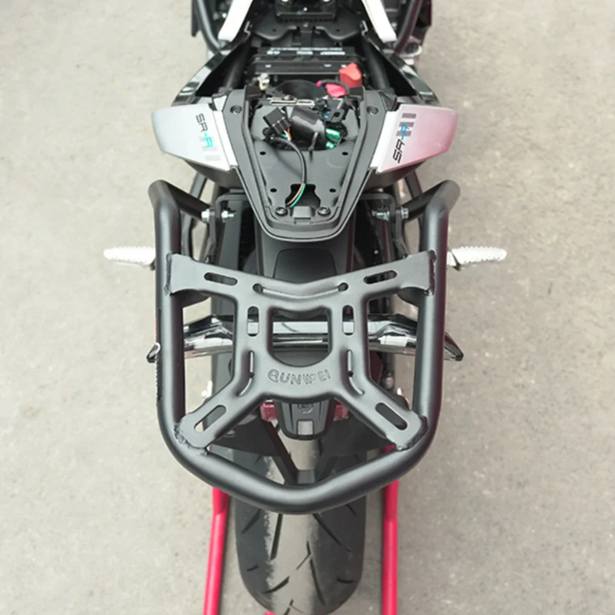 Tubular tailstock rack Rear Luggage Rack tailstock rack carbon steel stable and solid For CFMOTO 675SR-R 675SR SR-R 675NK