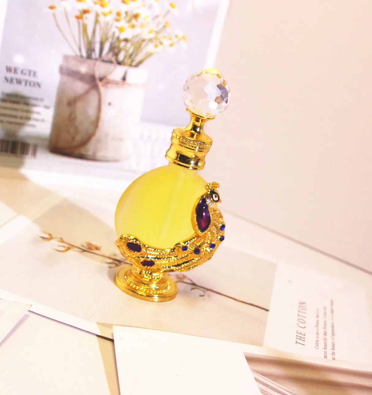 

Swiss Arabian Feminine Luxury Products Dubai Long Lasting Personal Spray Fragrance A Seductive Signature Aroma