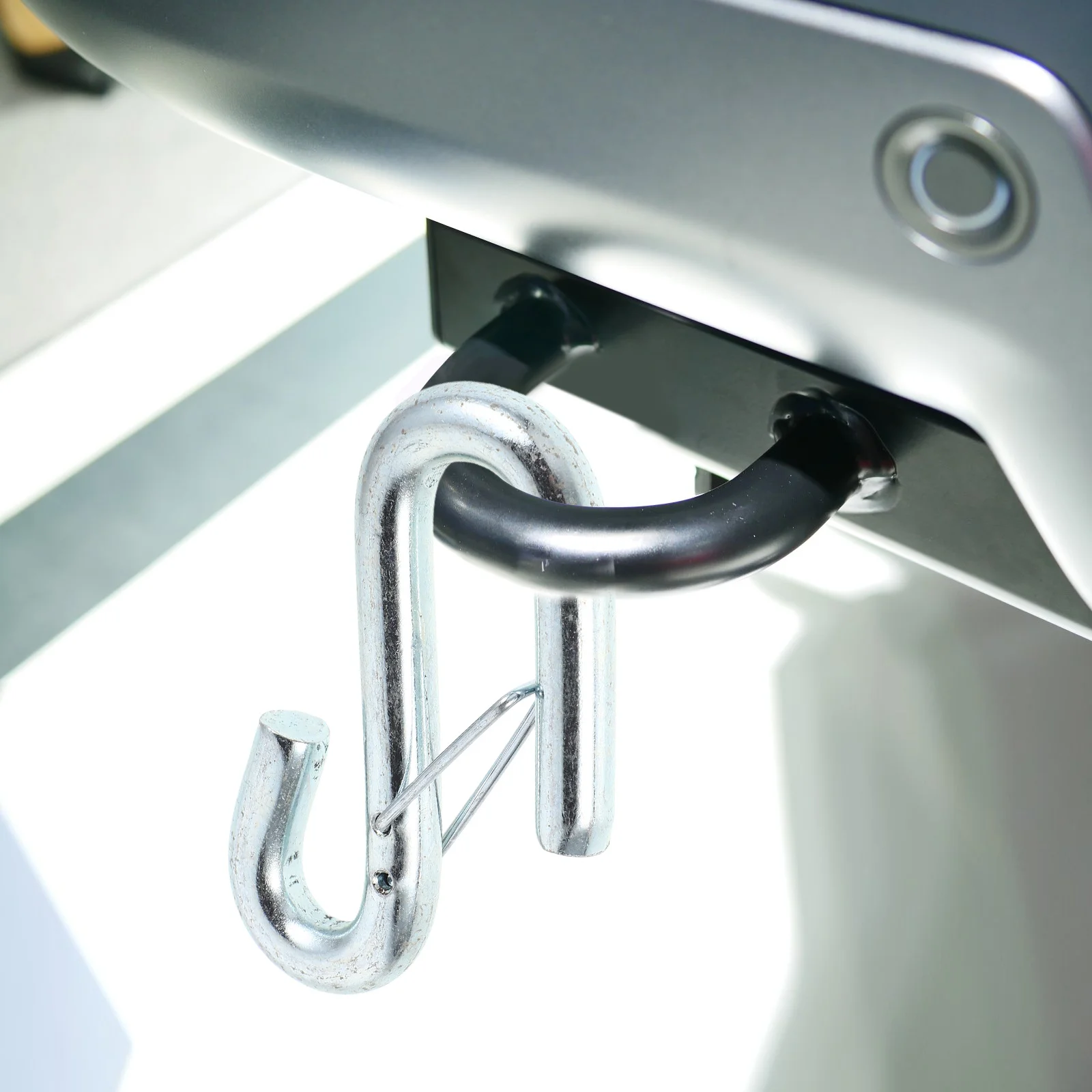 

Safety Chain Attachment S-Hook Heavy Duty Spring Design for Vehicle Modification Trailer Boat Rv Towing Anti-Slip Secure