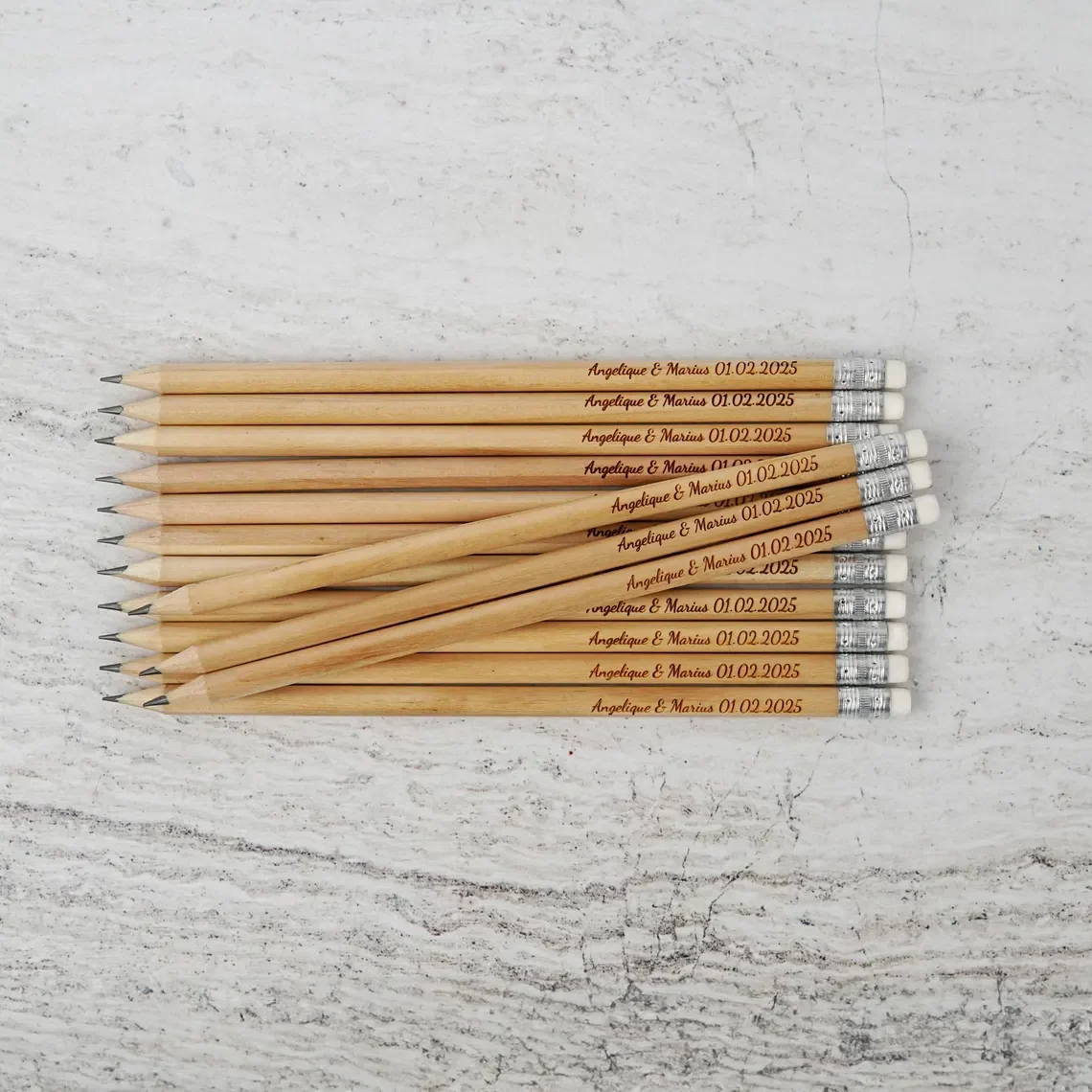 10 Stück Gravierte Holzstifte Personalisiertes Naturholzstift-Set Stifte mit Eigenem Text für Schule Büro Veranstaltungen Großpackung Hochzeitsgeschenke – Detail 4