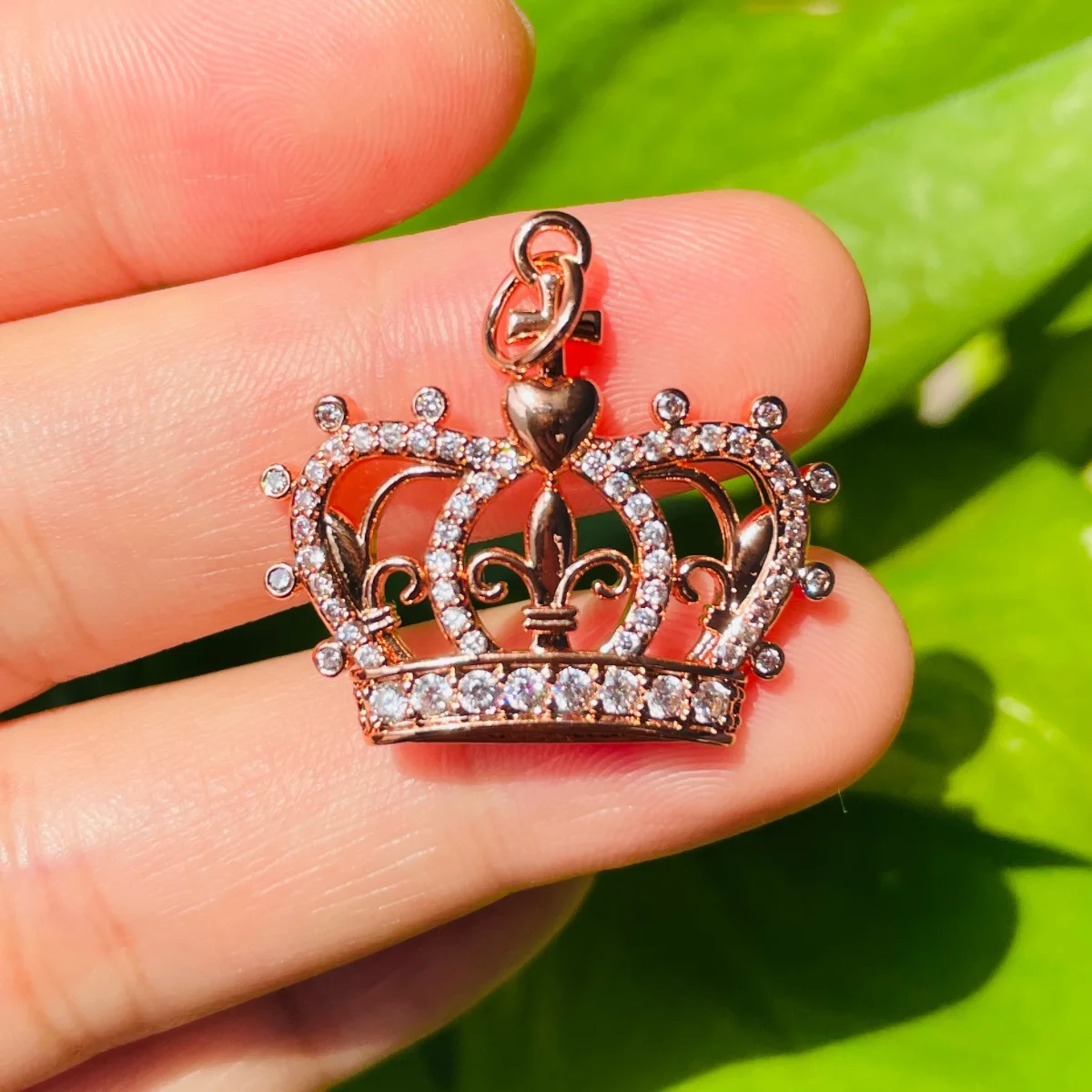 5pcs Zirconia Paved Queen Crown Charm for Women Bracelet Necklace Making Symbolic Pendant for Girl Jewelry Handcrafted Wholesale