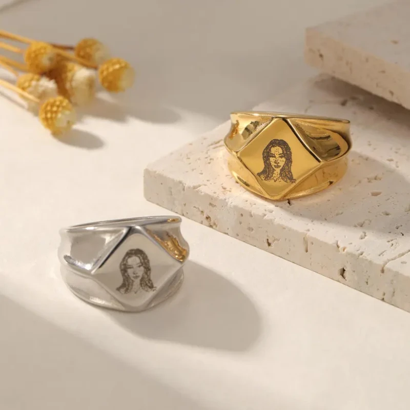 

Customized Carved Photo Ring, Diamond Shaped Fashionable Personalized Jewelry, Couple Ring, Commemorative Gift, Birthday Gift