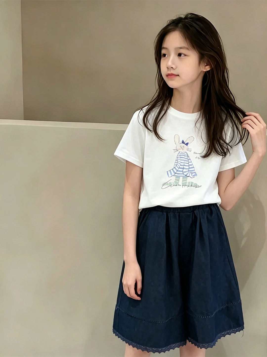 

Girls Short Sleeve T-Shirt Children's Summer Clothes round Neck Printed Casual Top Unique White Design for Kids Age 3-14