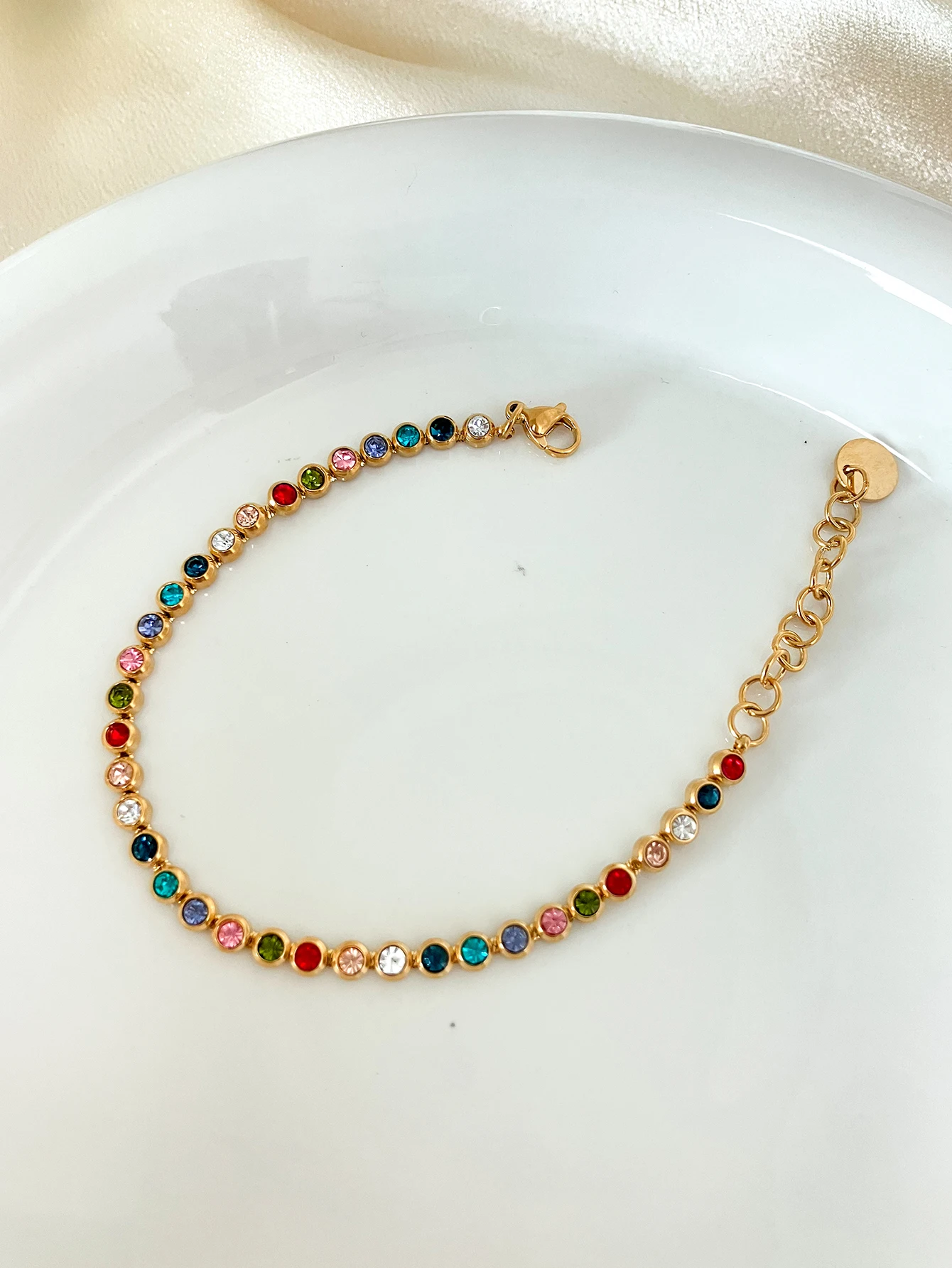 A pair of French retro and fashionable stainless steel women\'s colored zircon bracelets, daily commuting gifts, dating parties