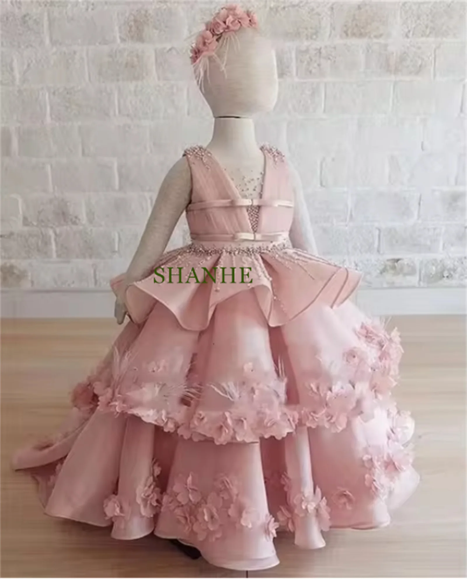 

CustomizedReal Picture Pink Girls Clothes Mother Daughter Party Gowns V Neck Ball Gown 3D Flowers Pearls Flower Girl Dress