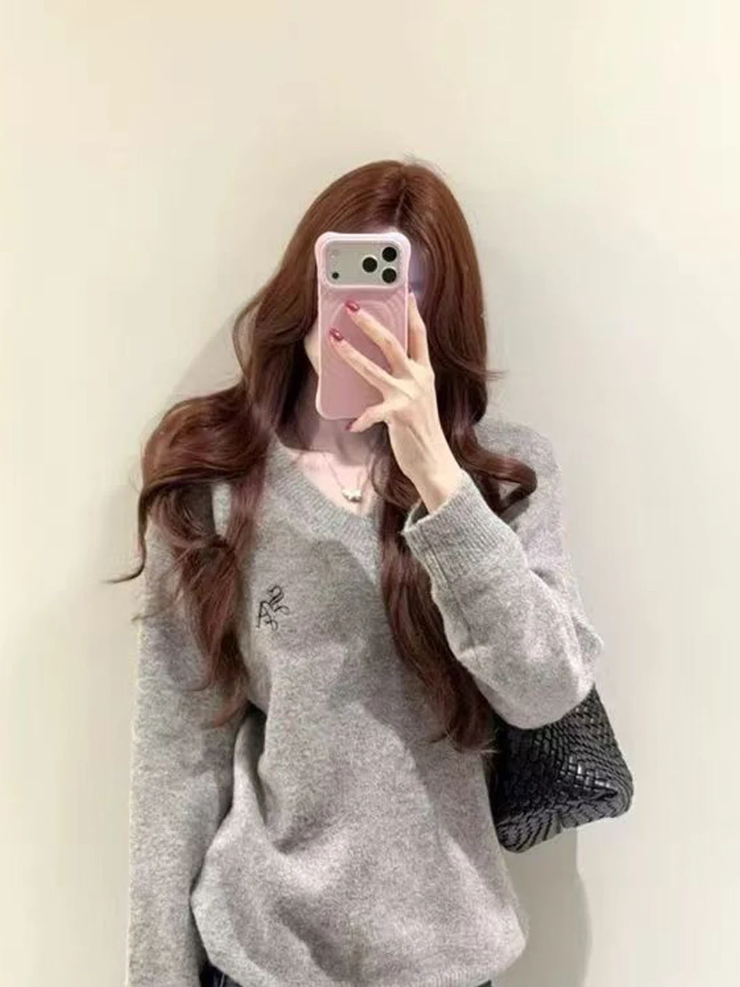 

American Style Loose V-Neck Women's Knitted Sweater Autumn Winter Lazy Soft Warm Letter Print Top Casual Comfortable Fashion