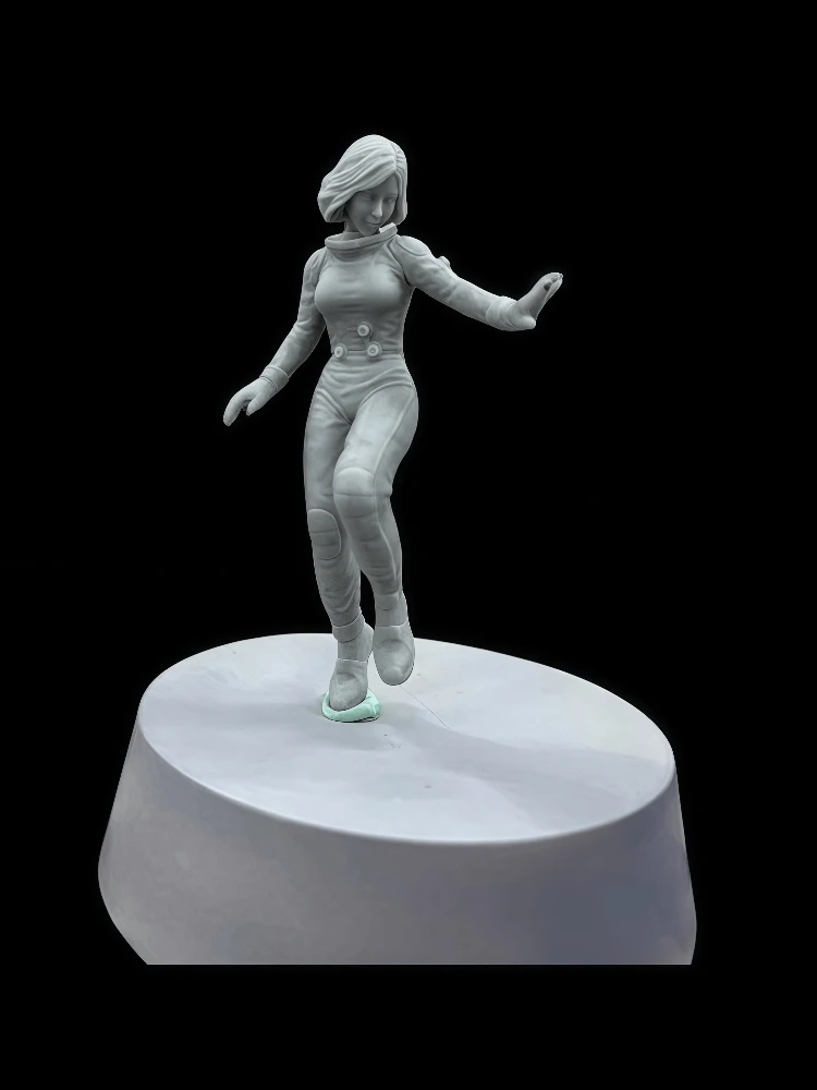

1/20 Casting Resin Model Assembly Kit, GK, Female Space Pilot, Unpainted