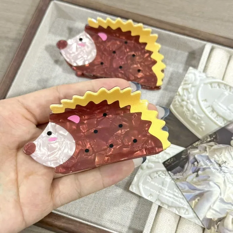 

Creative Hedgehog Animal Hair Claw Clips Cute Cartoon Fun All-Match Updo Sweet Hair Accessories for Women Girls New Arrival