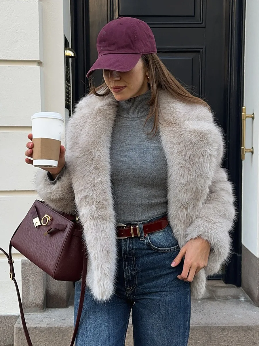 Winter High Quality Fury Plush Jacket Overcoat Female Thick Warm Faux Fur Coat Women Big Lapel Loose Short Fluffy Fur Jacket