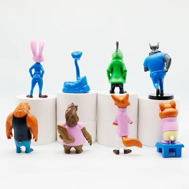 أحدث تماثيل Zootopia 8 قطع لعام 2026، مناسبة كزخارف ومقتنيات سطح المكتب، تجعل هدايا صغيرة رائعة للأصدقاء.