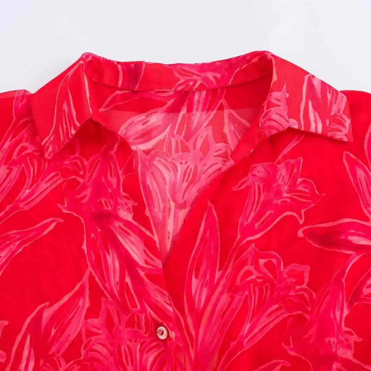 

Floral Printed Transparent irt for Women Straight Cut Knot Cold oulder Neline ort Sve Summer Faion