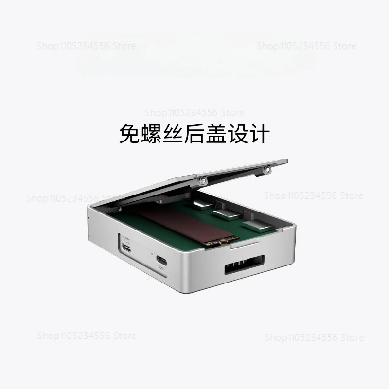 Suitable for thunderbolt 5 Built-in SSD Enclosure 1 M.2 Slot + 3 DP2.1 Ports No External Power Dock