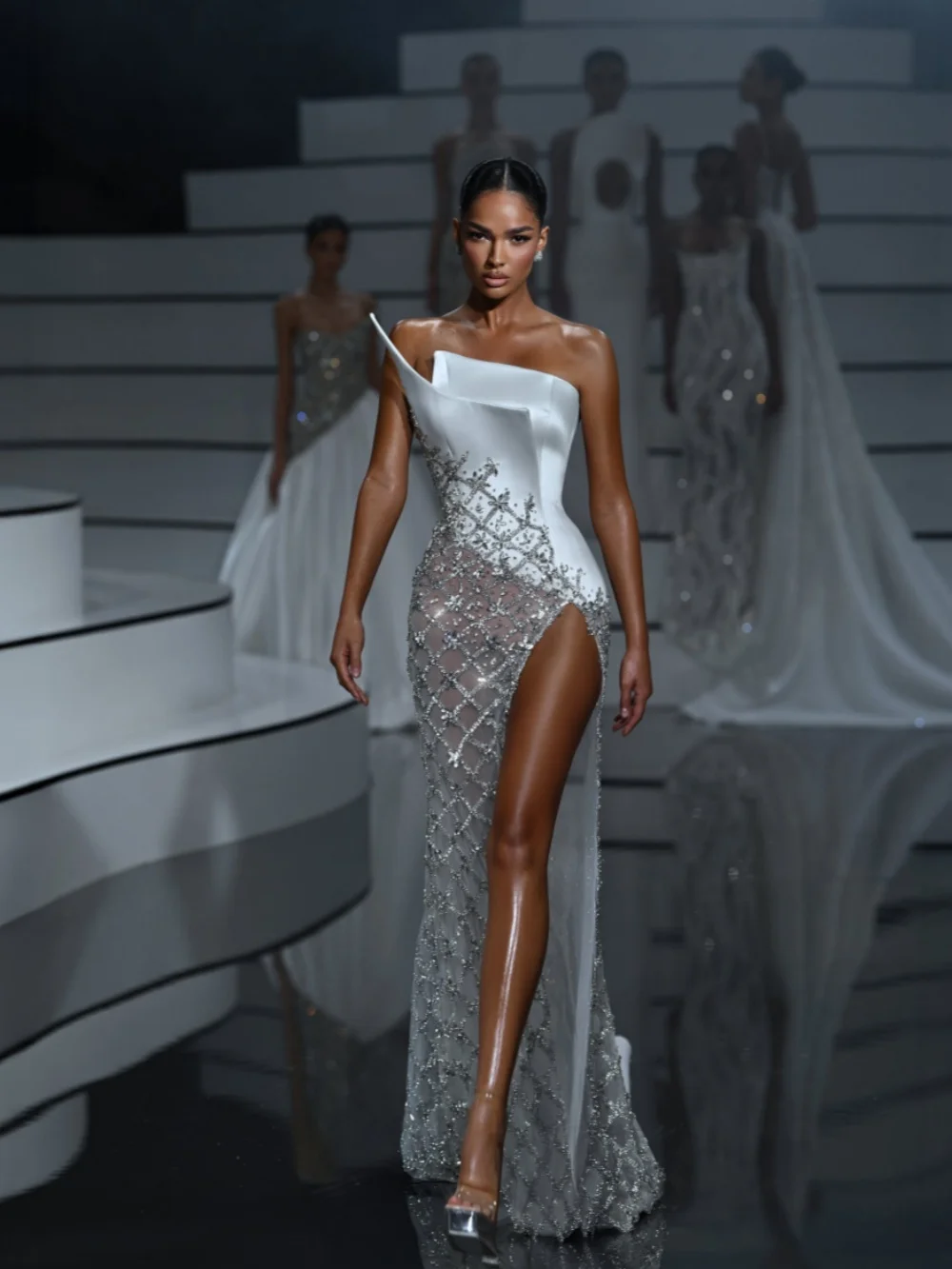 Captivating Silver Crystal Wedding Dress Sexy Illusion Strapless Wedding Party Gown Customized High Slit Dresses For Bride