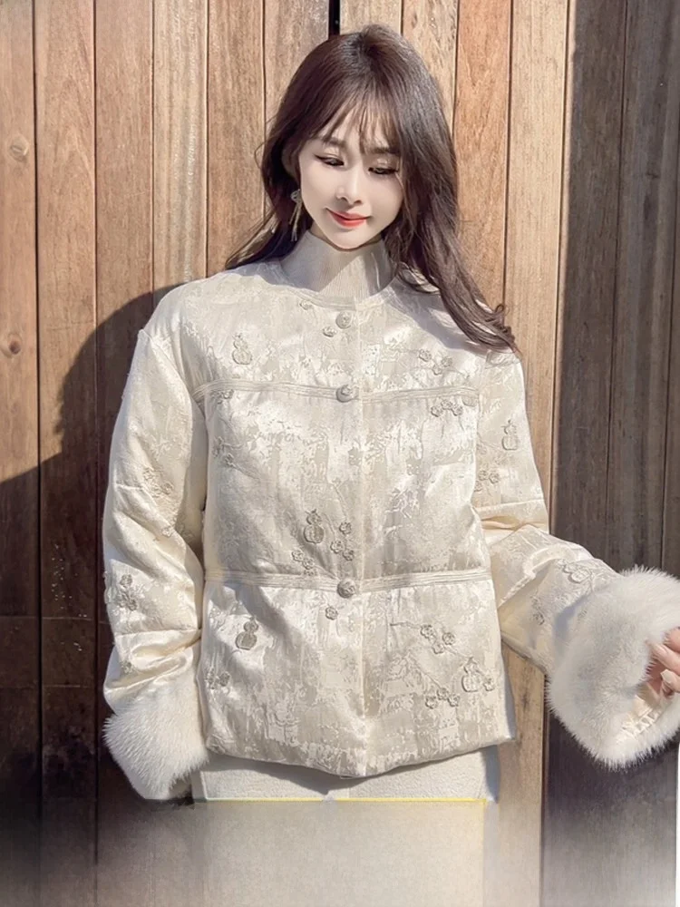 

Новая китайская белая куртка из гусиного пуха с вышивкой, женская зимняя теплая верхняя одежда с вышивкой из меха норки