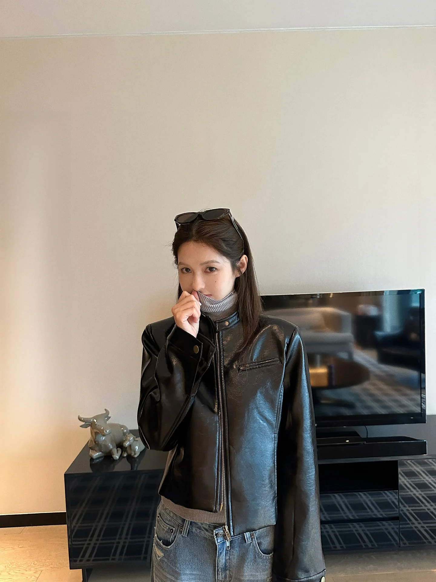 

NingSi Retro Style Loose Fit Long Sleeve Zipper Jacket Women's Autumn New Black Half High Collar Leather Coat Top