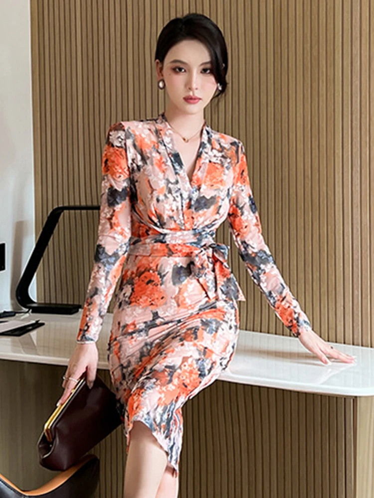 เดรสยาวปานกลางสไตล์วินเทจหรูหราสำหรับผู้หญิง ดีไซน์เก๋ไก๋แบบดารา เหมาะสำหรับเดท แขนยาวรัดรูปทรงบอดี้คอน ชุดราตรีเซ็กซี่สำหรับงานปาร์ตี้และงานพรอม